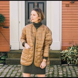 EVERLANE renew liner in ochre size XS.